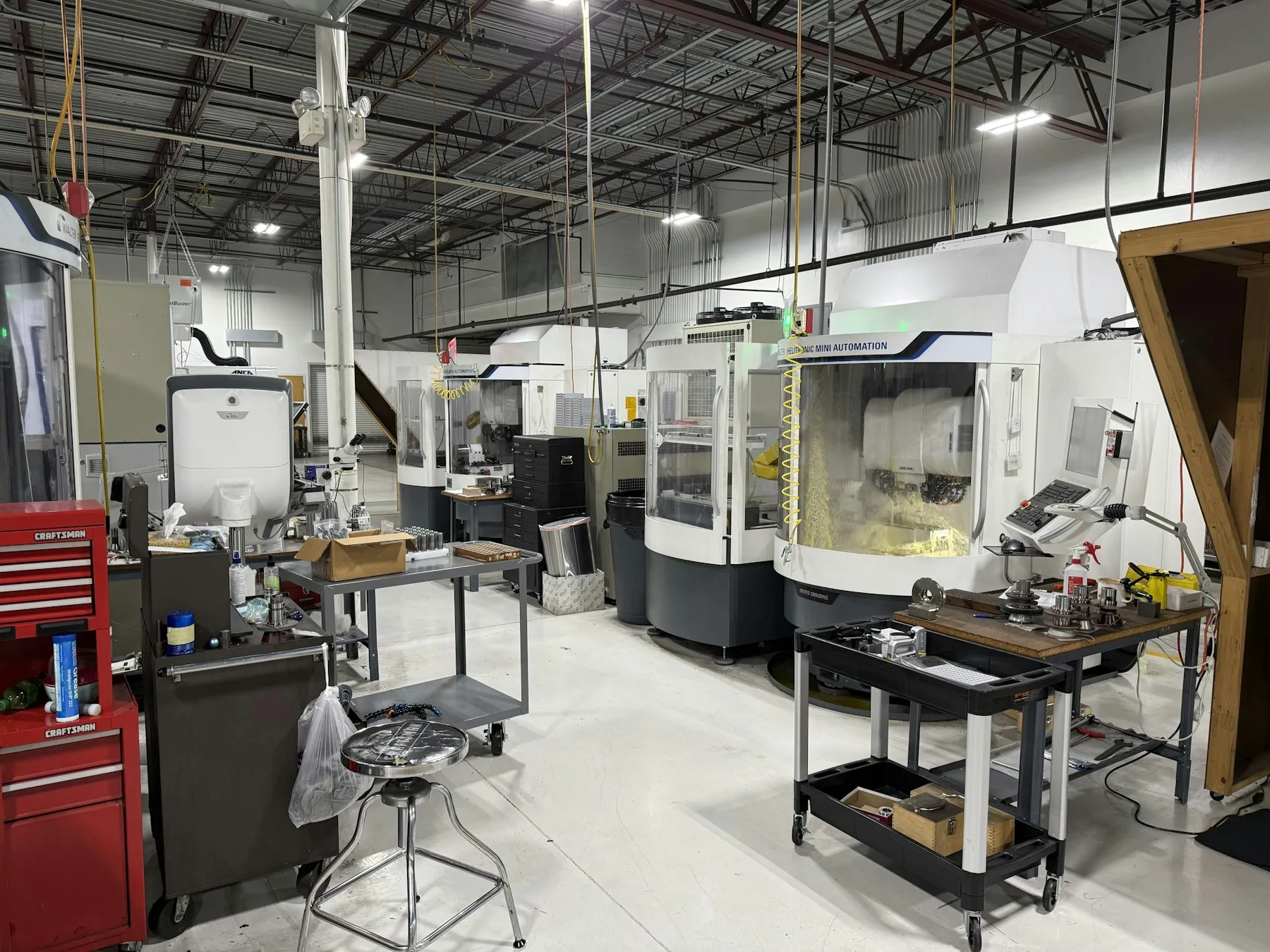 Reparto con centri di lavoro CNC